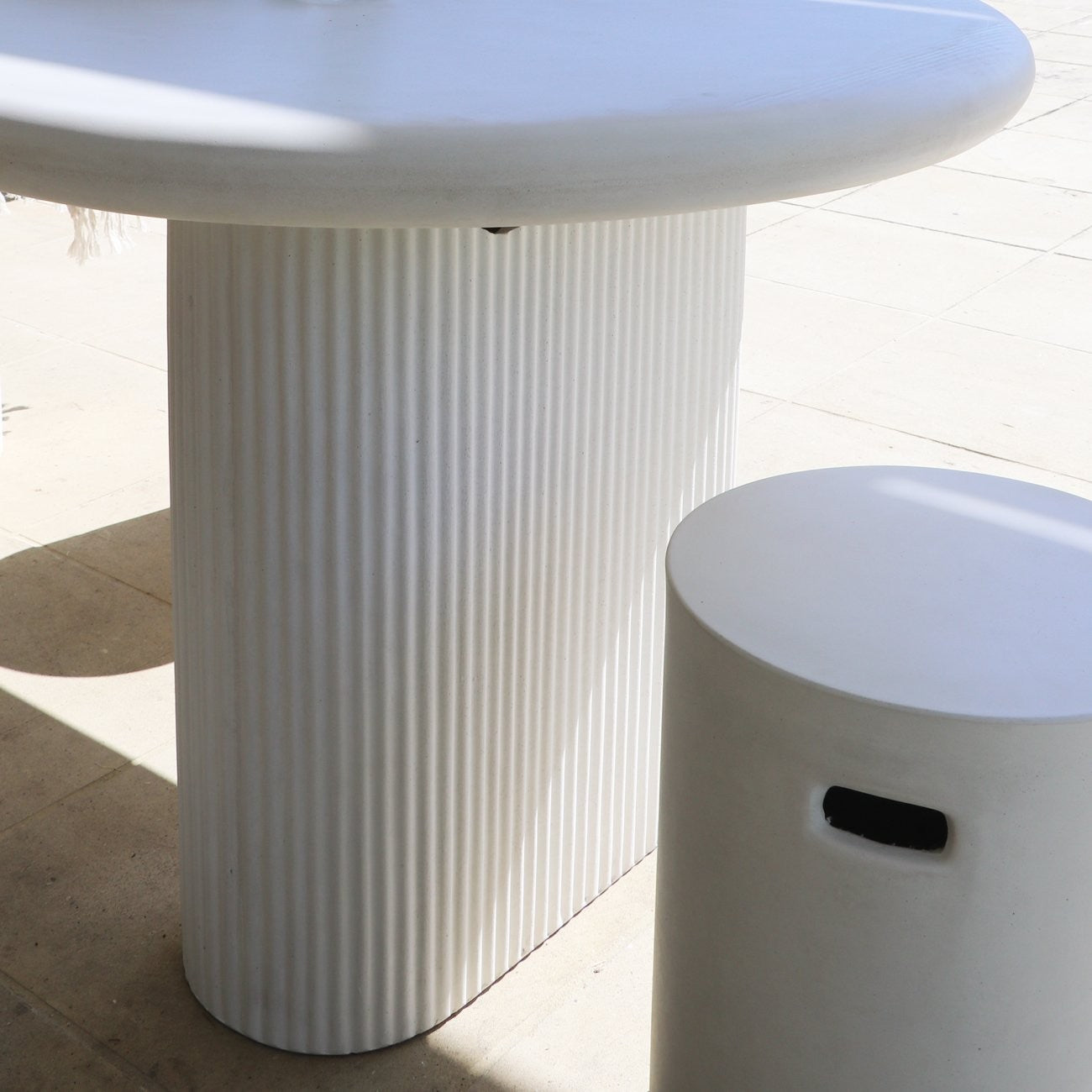 Solona Outdoor Concrete Table - White