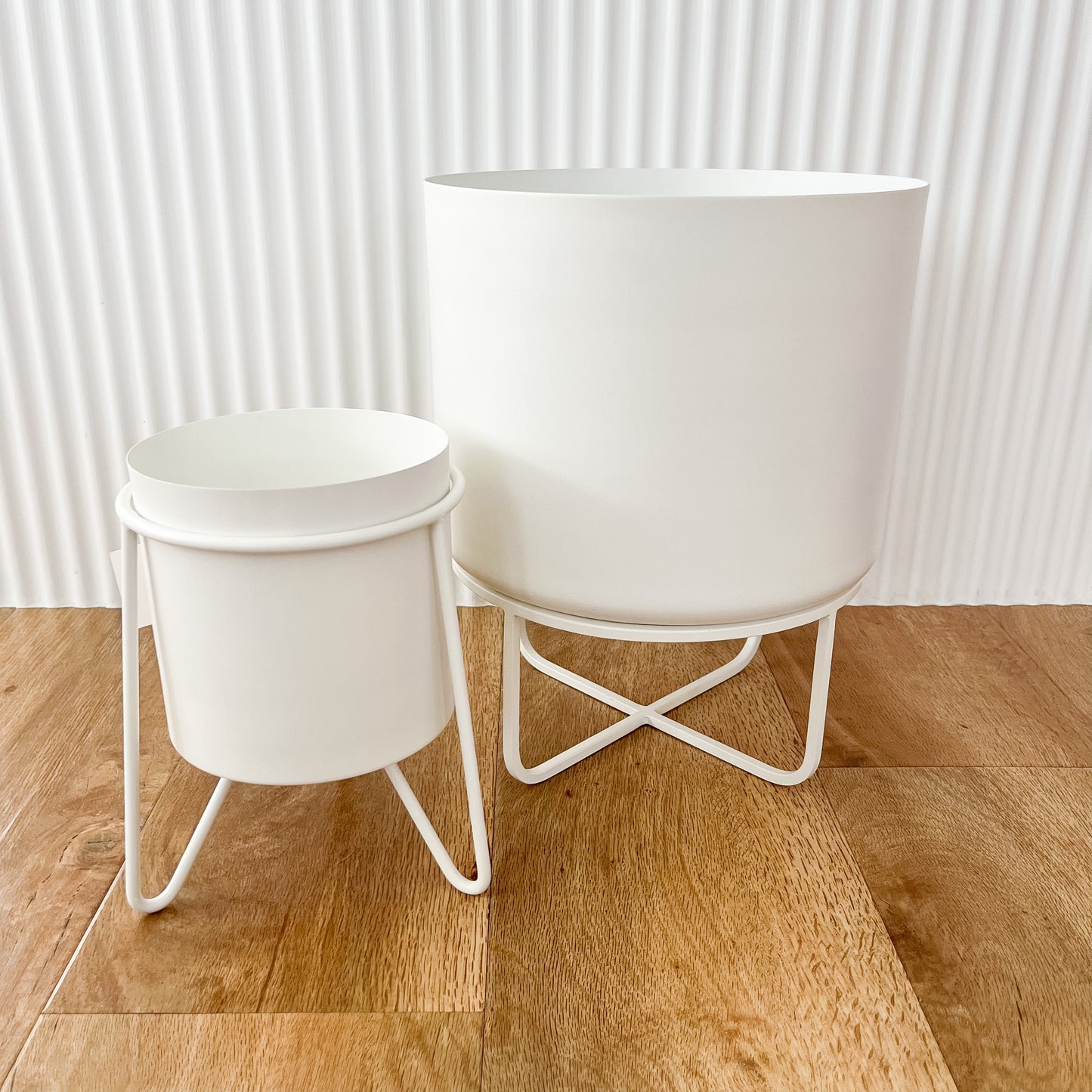 Luca Planter on Stand - White