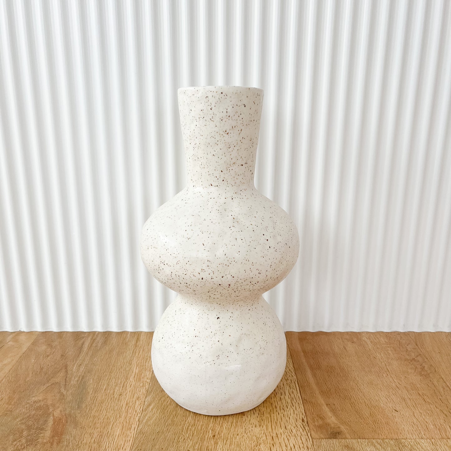 Nisha Curvy Vase