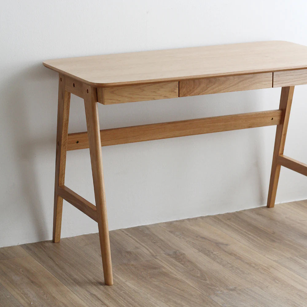 Radius Desk - Oak