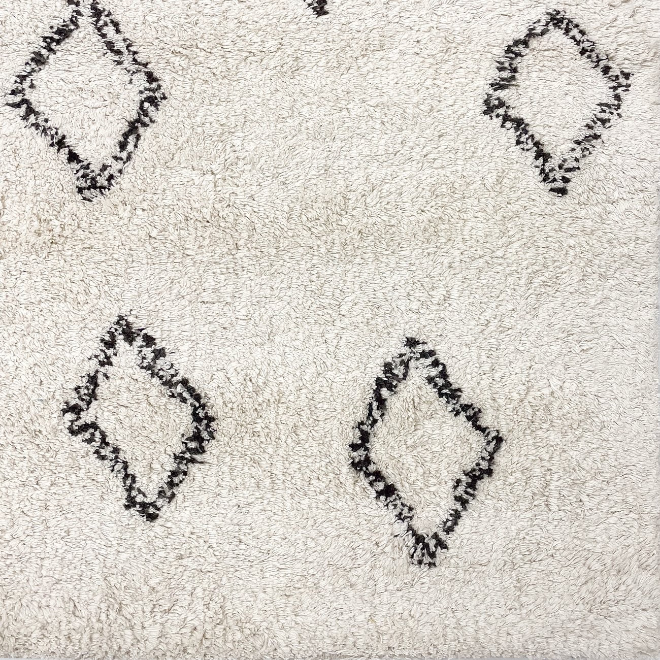 Nester Rug 200 x 300cm - Ivory / Brown